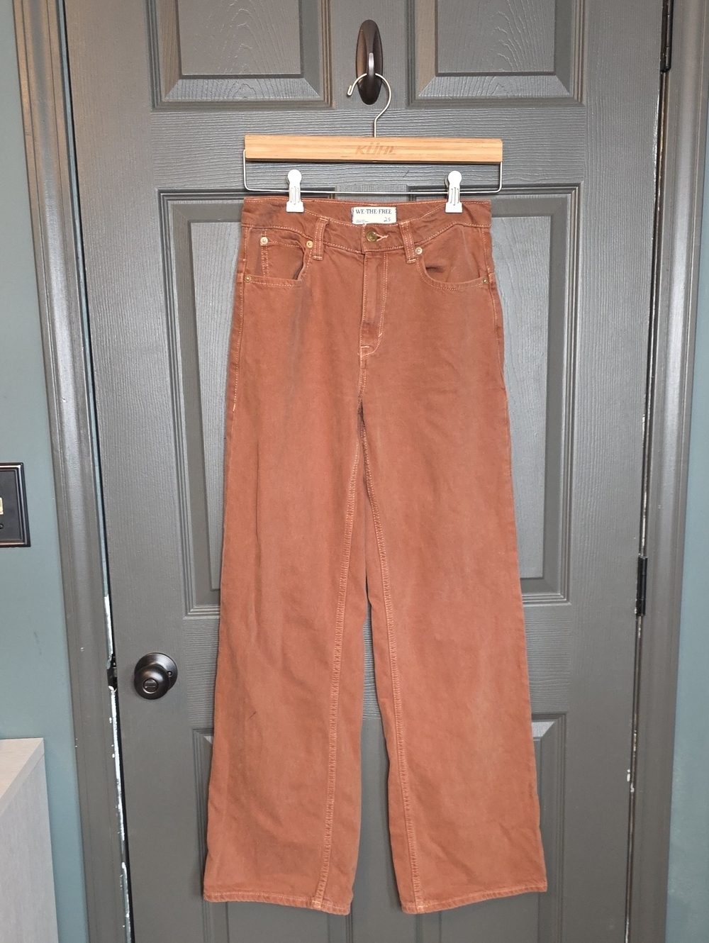 We The Free Tinsley Baggy High-Rise Straight Leg Jeans in Rust Sz 25